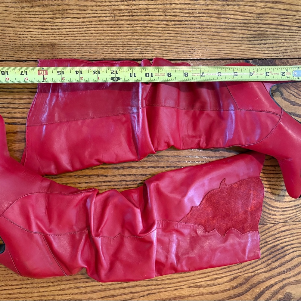 Vintage red tall boots, genuine leather and suede, size 7B - Picture 2 of 5